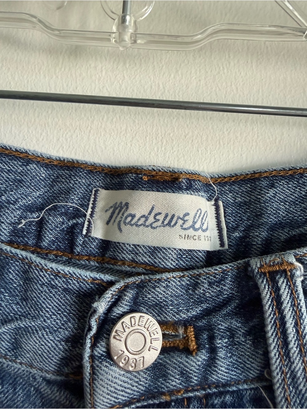 Madewell Raw Hem Light Blue Denim Shorts, Size 28 - Picture 4 of 6